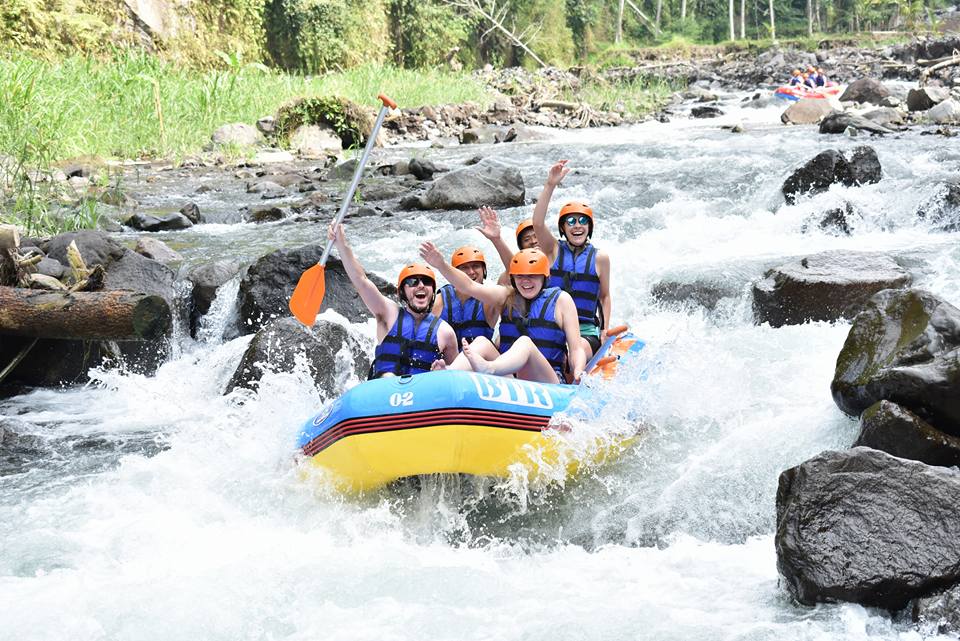 Telaga Waja Rafting 01